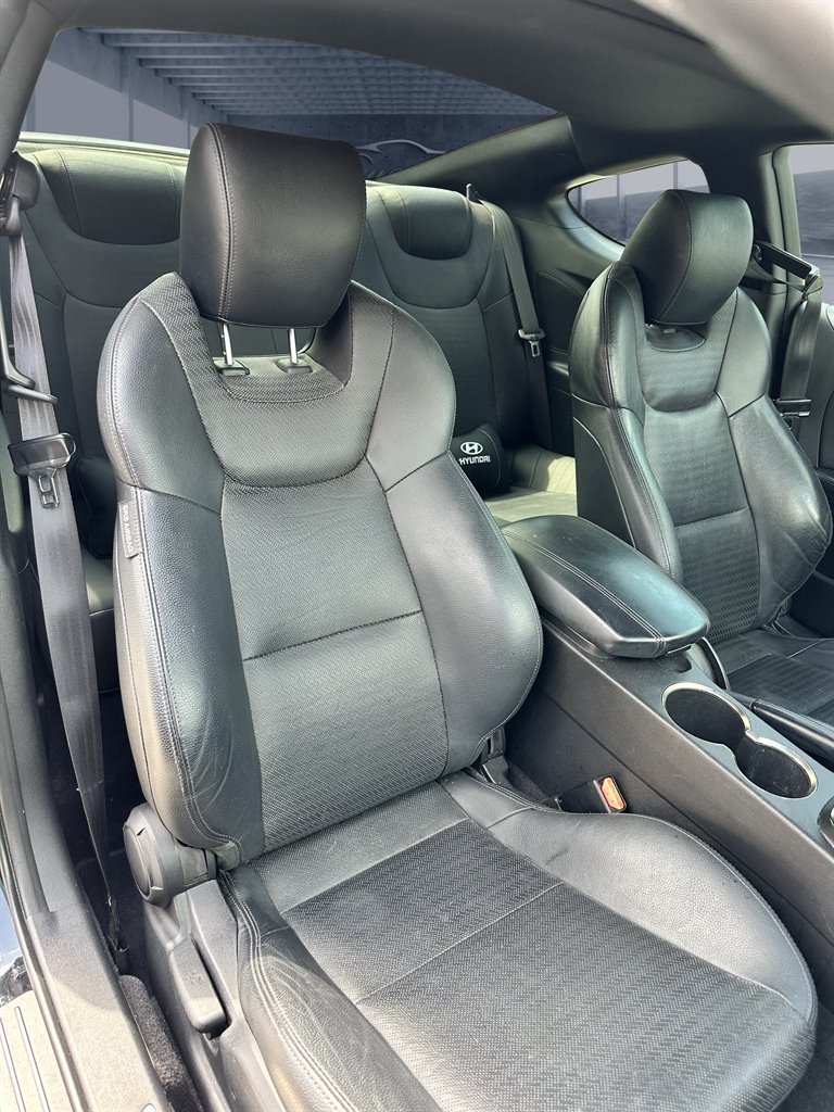 Hyundai Genesis Coupe photo 12