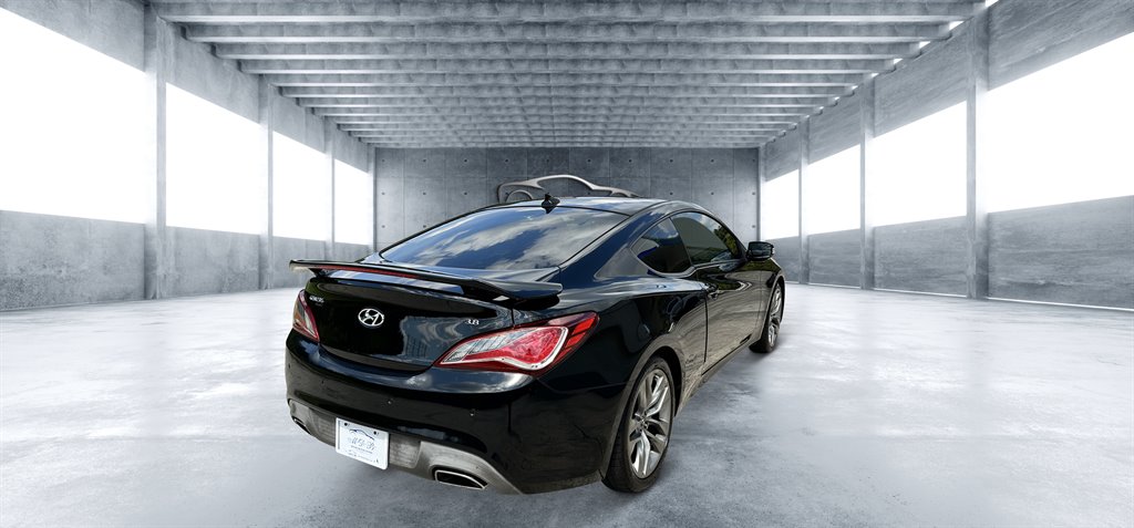 Hyundai Genesis Coupe photo 5