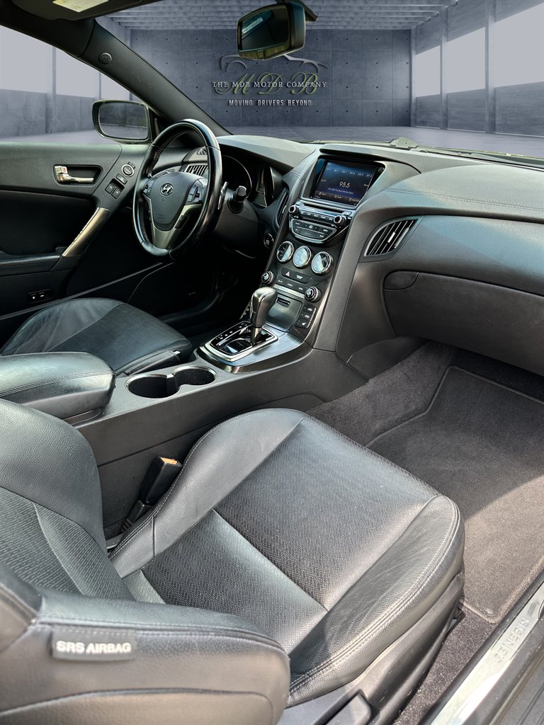 Hyundai Genesis Coupe photo 14